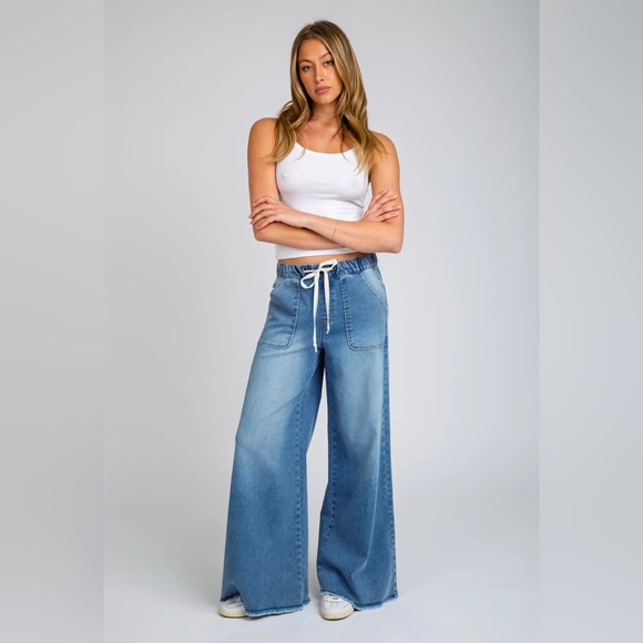 NWT Relaxed Wide Leg comfy Jean Pant drawstring elastic waist Junior Large - Picture 2 of 7